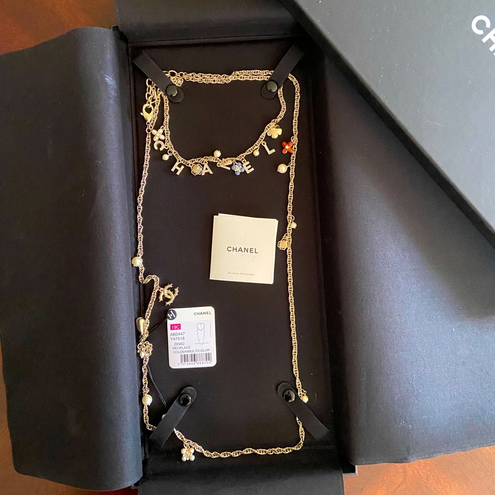 Chanel double strands long strasse necklace with diamantés and pearls